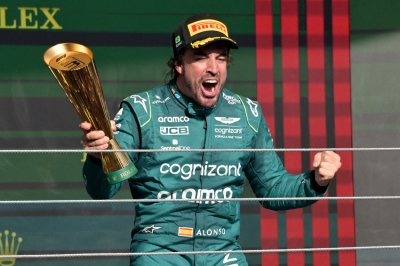‘I am here to stay’: Alonso extends Aston deal