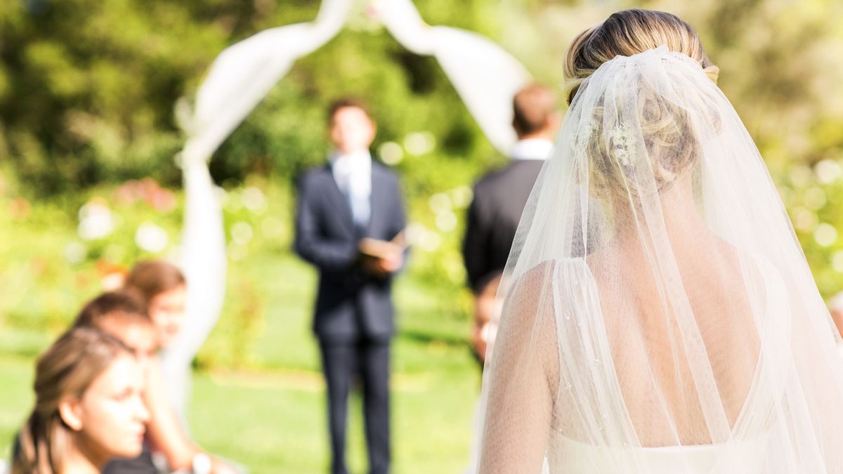 'My daughter refuses to let me walk her down the aisle - so I won't pay for her wedding'