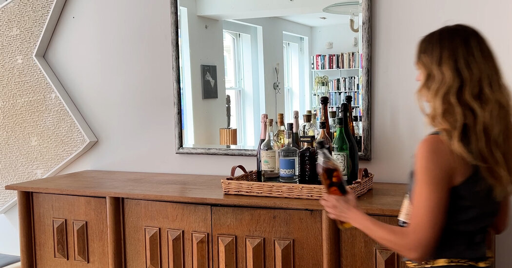 How to Create a Home Bar: Jessica Schuster’s Dos and Don’ts