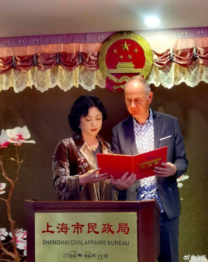 Chinese Transgender Host Jin Xing Remarries German Ex-Husband 18 Years After They “Reluctantly" Got A Divorce