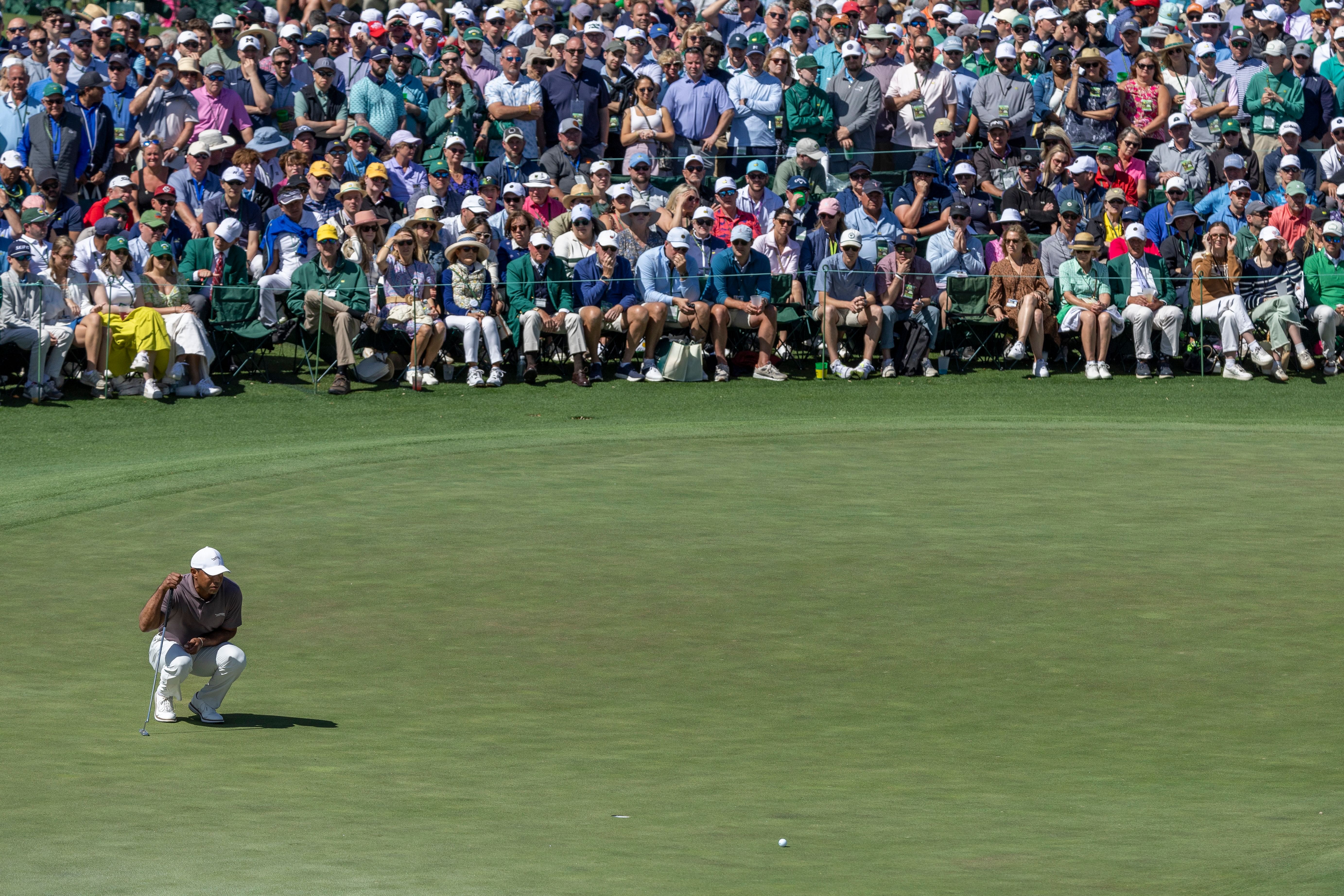 Golf fans still roaring for Tiger Woods at the Masters