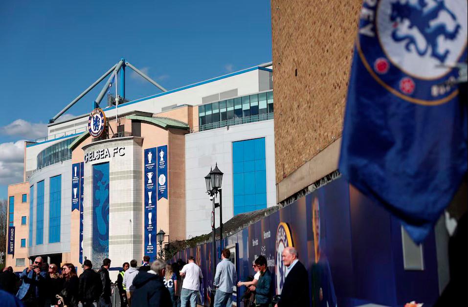 Chelsea's £90 million loss puts pressure on for player sales