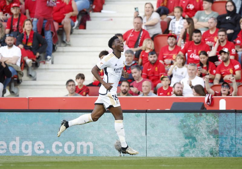 Soccer-Tchouameni gives depleted Real Madrid narrow win at Mallorca