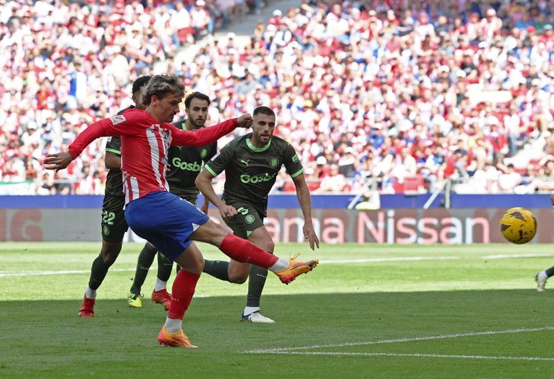 Soccer-Griezmann at the double as Atletico recover to outclass Girona