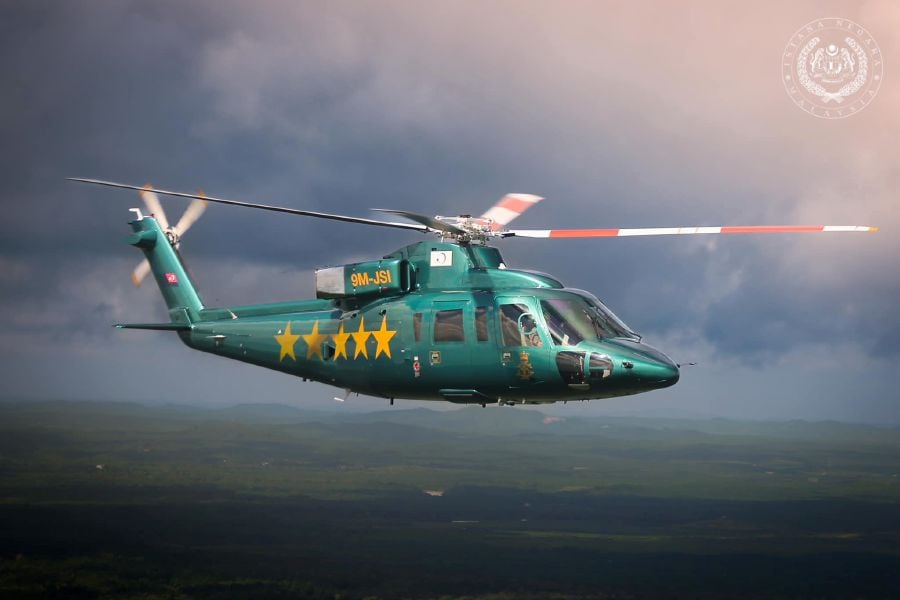 Yang Di-Pertuan Agong conducts inspection of Mersing by helicopter