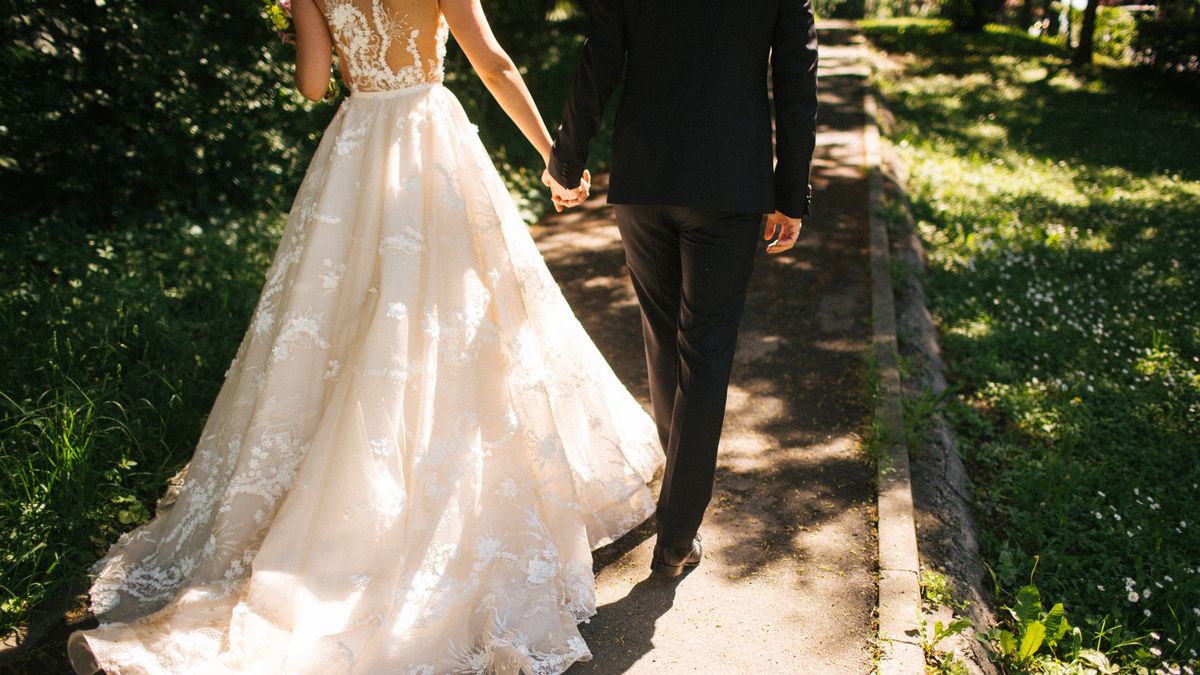 Bride and groom skip entire wedding reception - leaving guests baffled