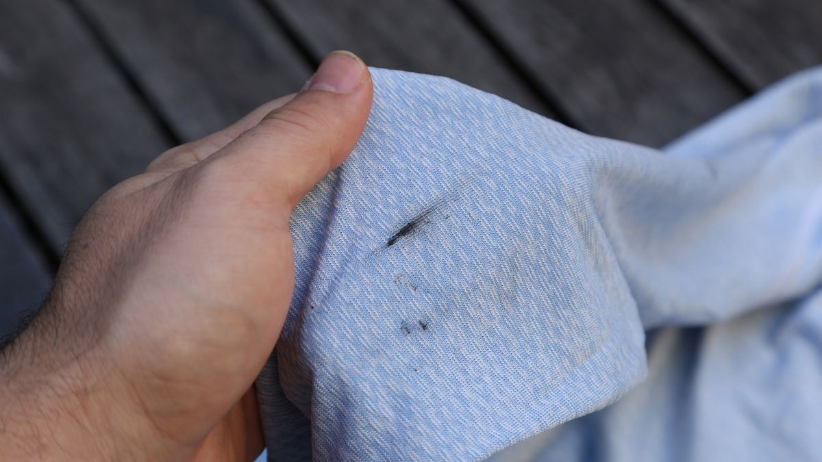 Lift tough oily stains from clothes with 8p school staple - it completely absorbs it