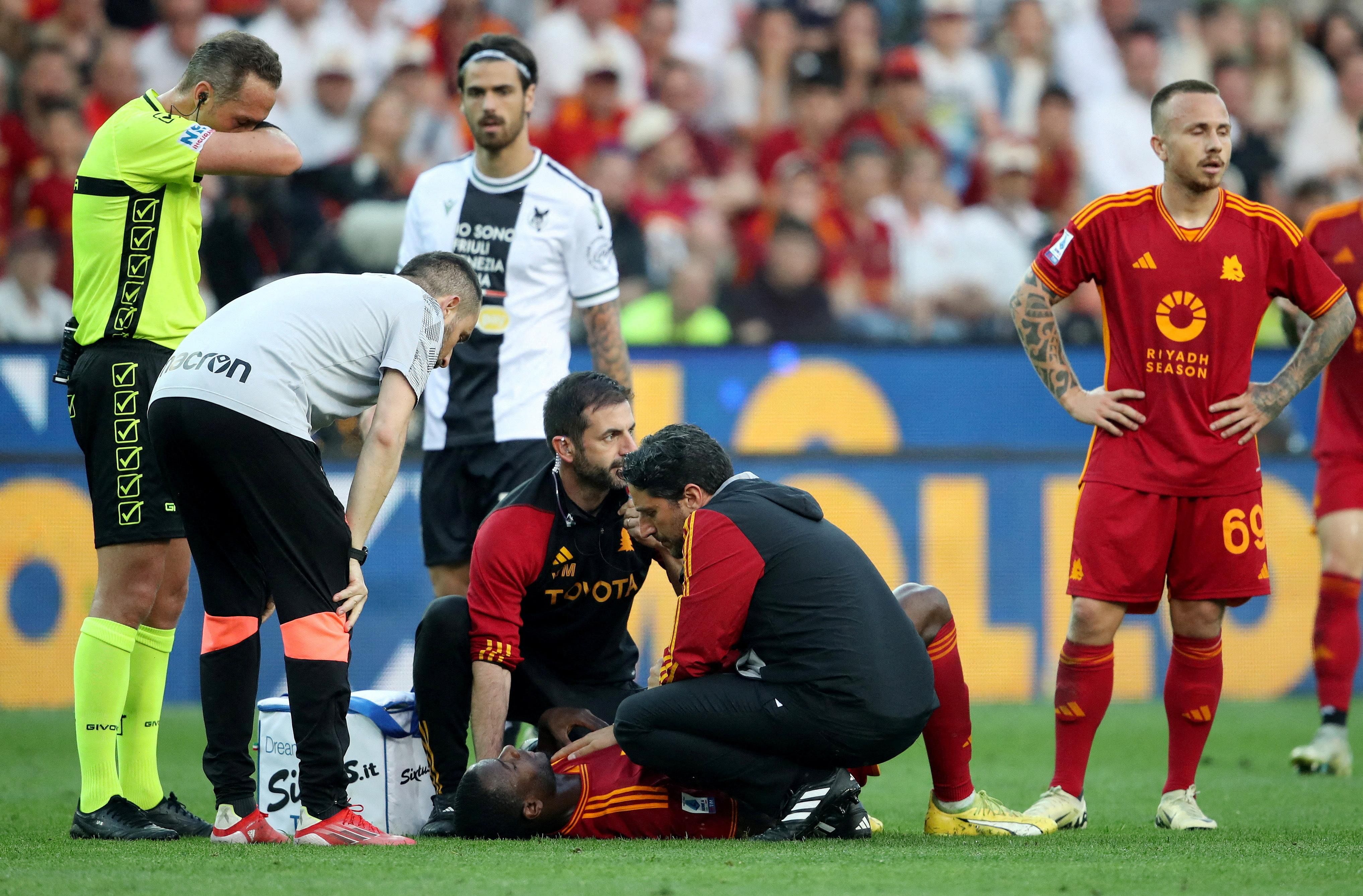 Roma defender Evan Ndicka collapses on pitch with match suspended