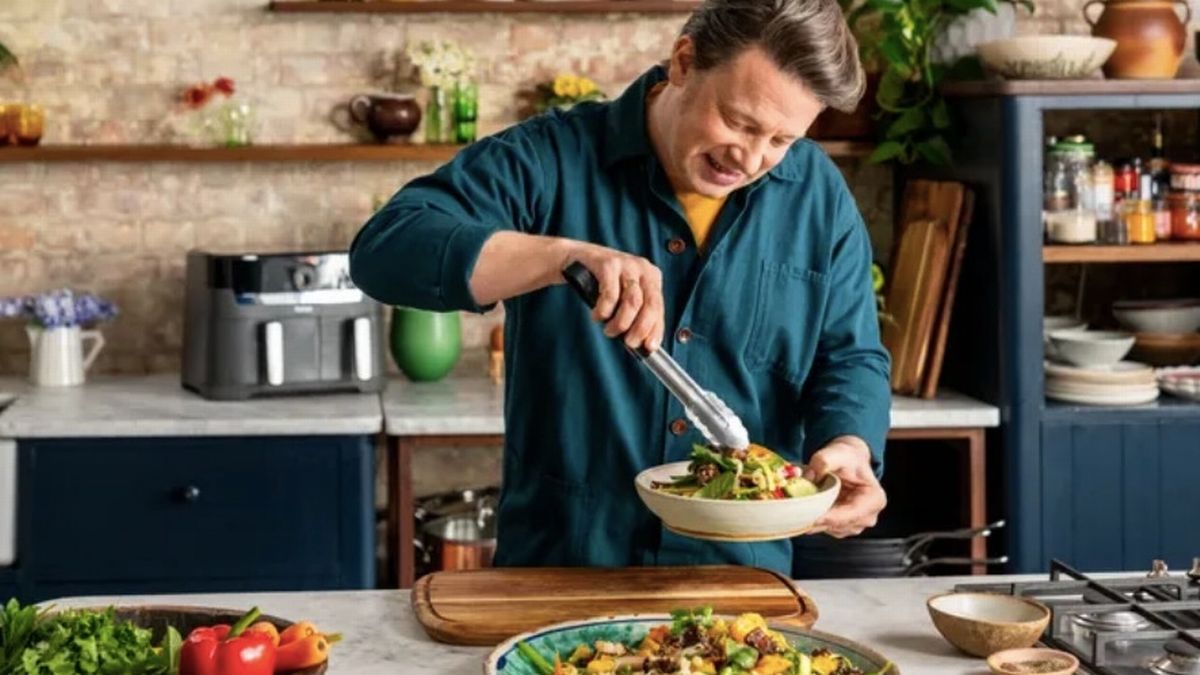 Jamie Oliver's 'absolutely delicious' air fryer scones take just 12 minutes to cook