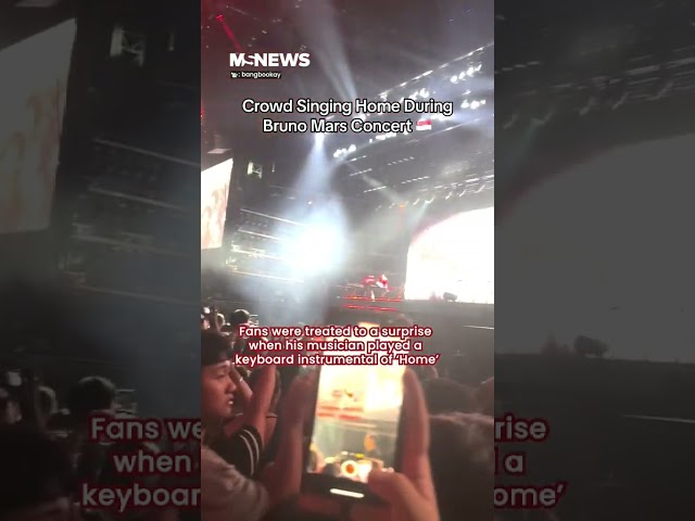 Fans sing along to 'Home' during Bruno Mars concert