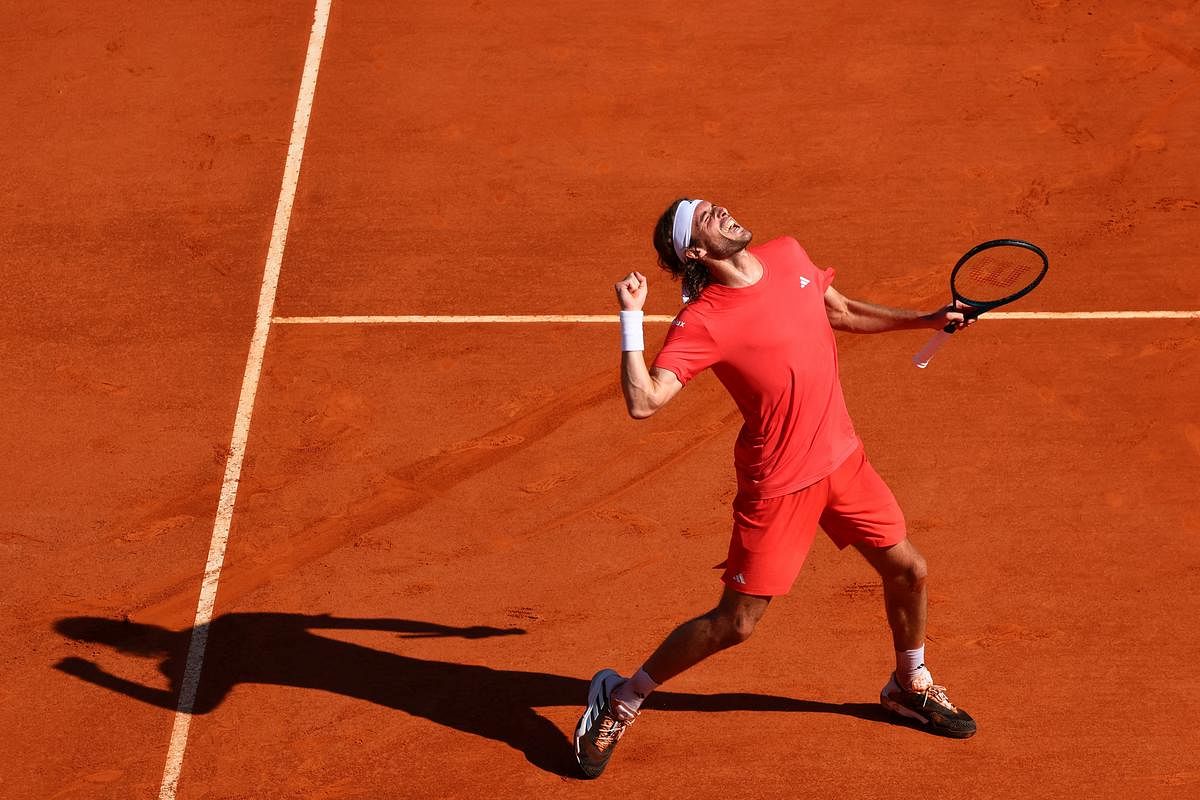 ATP roundup: Stefanos Tsitsipas advances in Barcelona