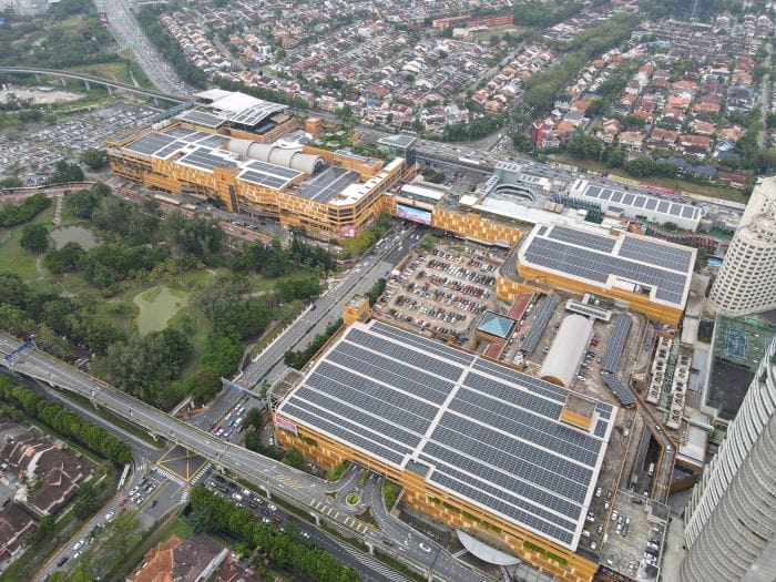 1 Utama Goes Green With Their Newly Installed Solar Panels