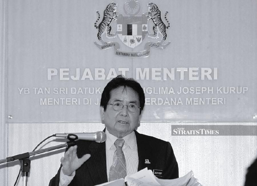 PM and DPM pay tribute to late Joseph Kurup