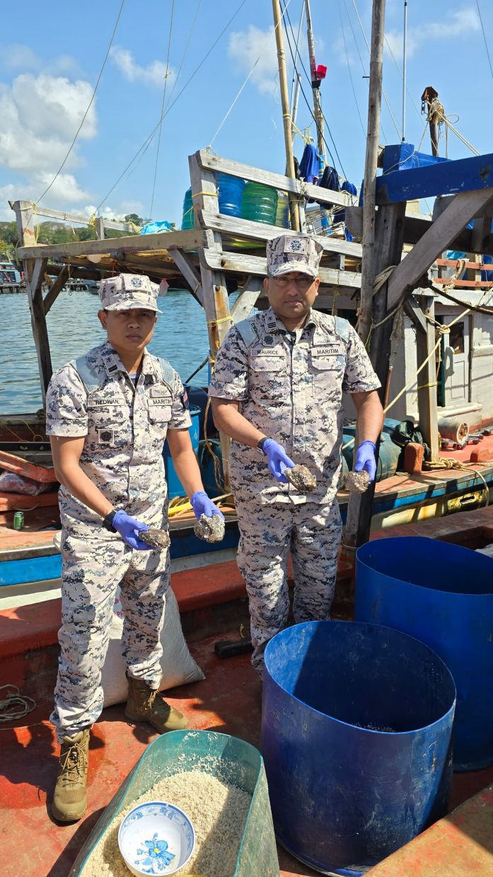 MMEA seizes Vietnamese fishing boats in Sabah waters, 12 crewmen detained