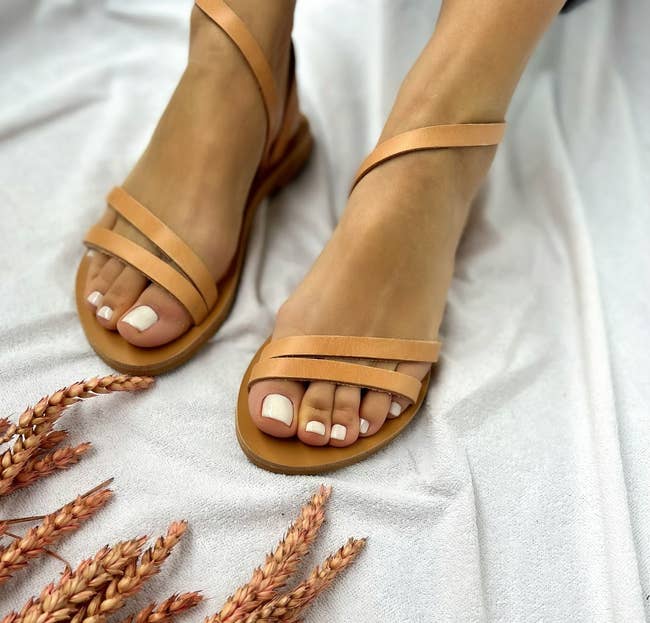 27 Comfy Shoes For Anyone Who Spends A Huge Chunk Of Time Of Standing, Walking, Or Running