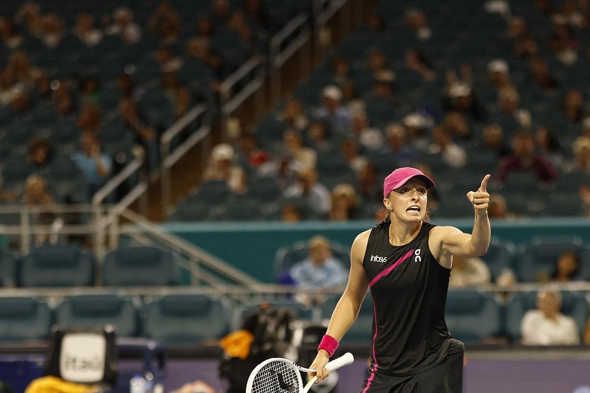 WTA roundup: Iga Swiatek jolts Emma Raducanu in Stuttgart