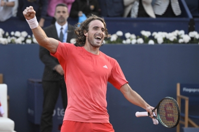 Tsitsipas saves two match points to reach Barcelona semi-finals
