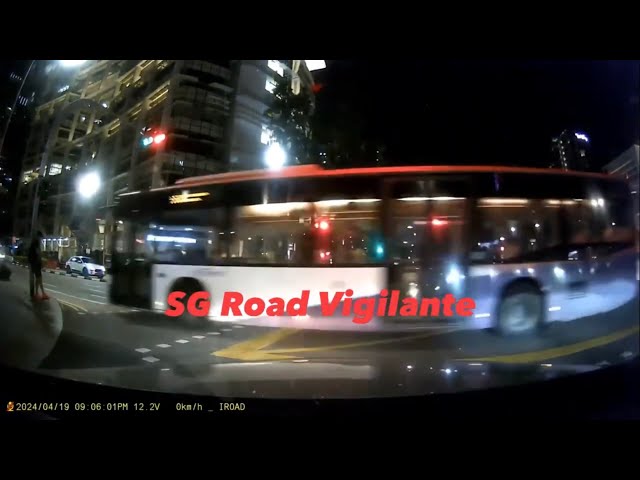 middle road SBS Transit Ltd service number fail to conform to red light signal
