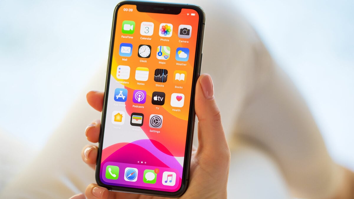 How to change your wallpaper on iPhone