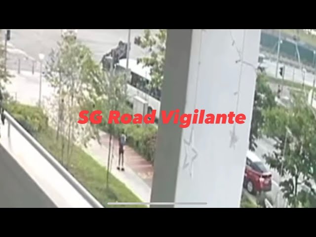 tampines ave cctv footage from hdb block showing a bird eye view of the accident