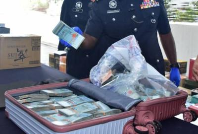 Cops yet to identify owner of half million ringgit bag