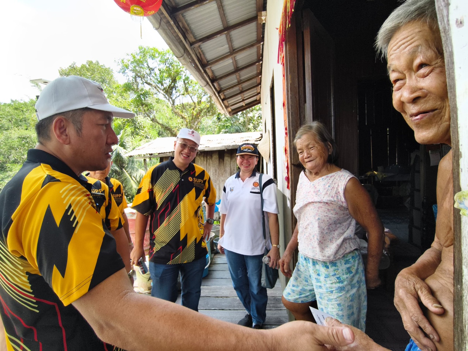 SUPP Bawang Assan community devt team goes door-to-door to get feedback from residents