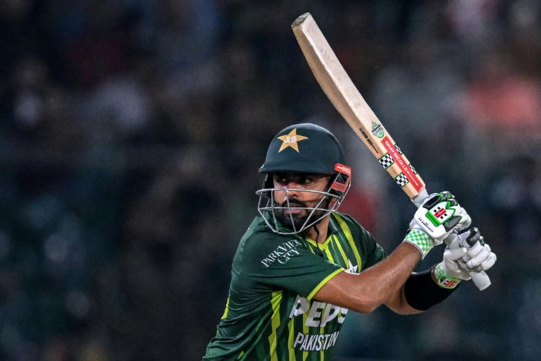 Azam and Afridi help Pakistan down New Zealand to draw T20I series