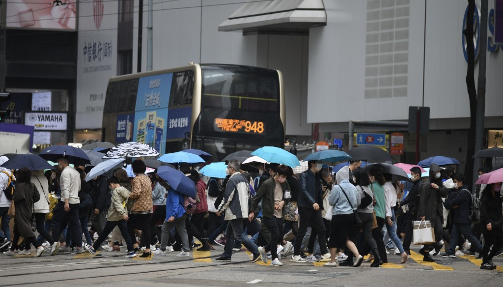 消息：最低工资改为「一年一检」 引入「可加不减」机制 今次加1.8元至41.8元
