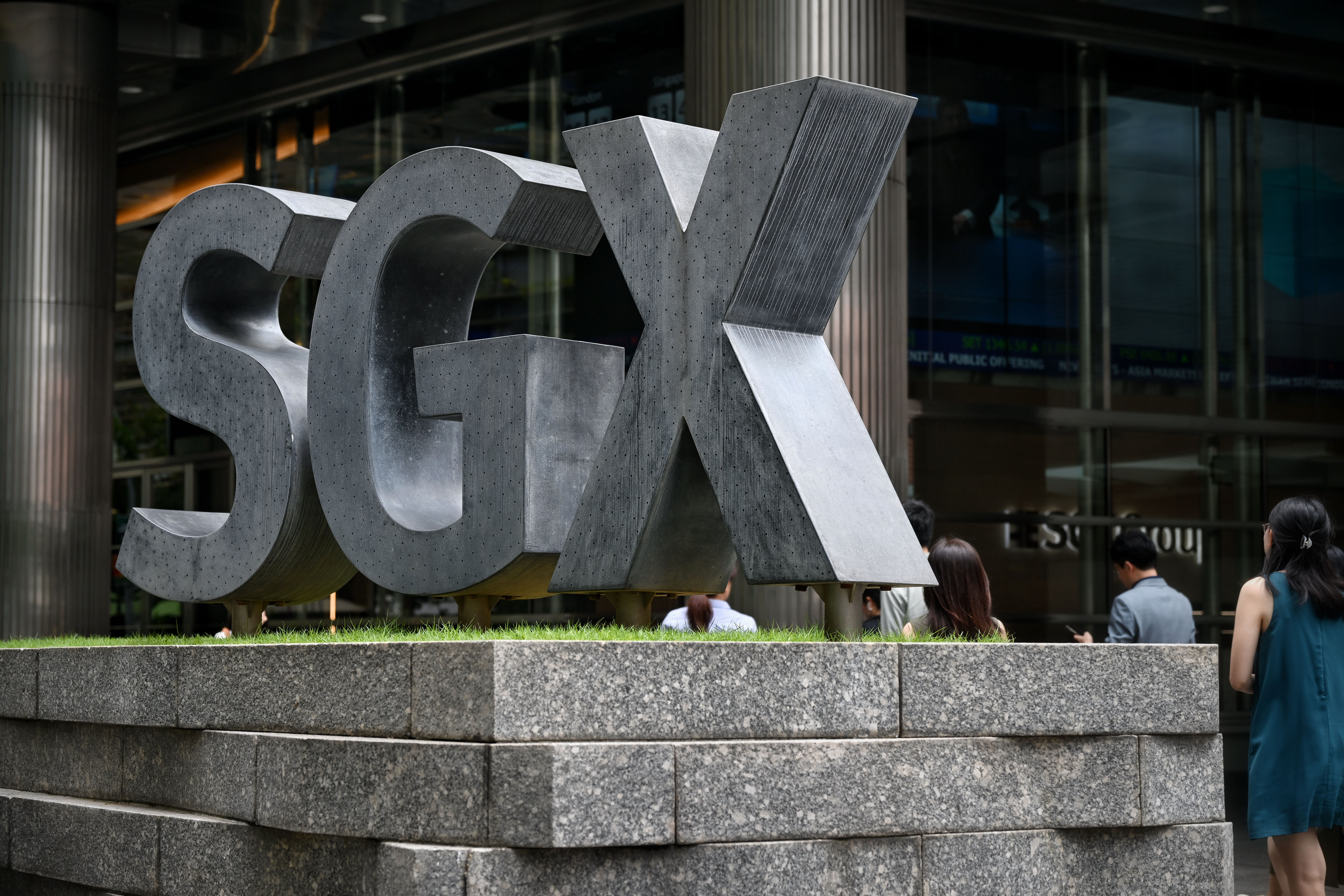 Singapore stocks rise, tracking regional bourses; STI up 0.3%