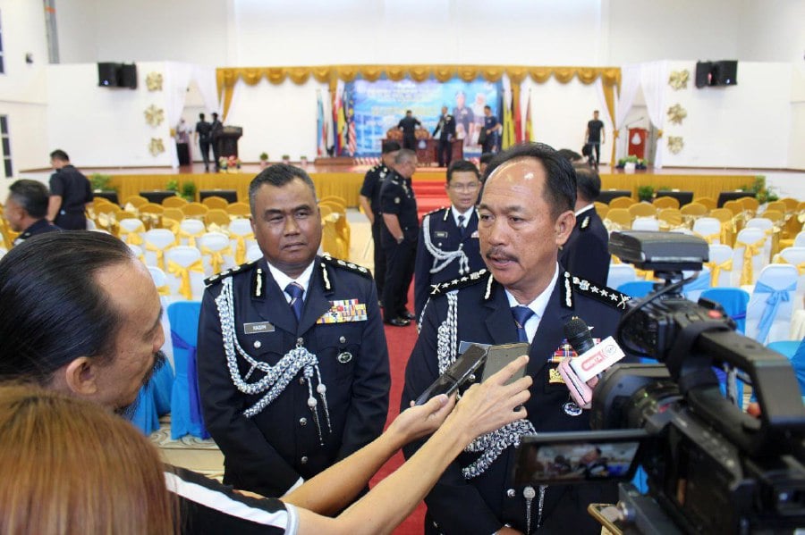 Police await report on contents of Lahad Datu police chief's daughter