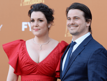 Jason Ritter’s ‘Confusing’ Proposal to Melanie Lynskey Is So Funny It’s Almost Movie-Worthy
