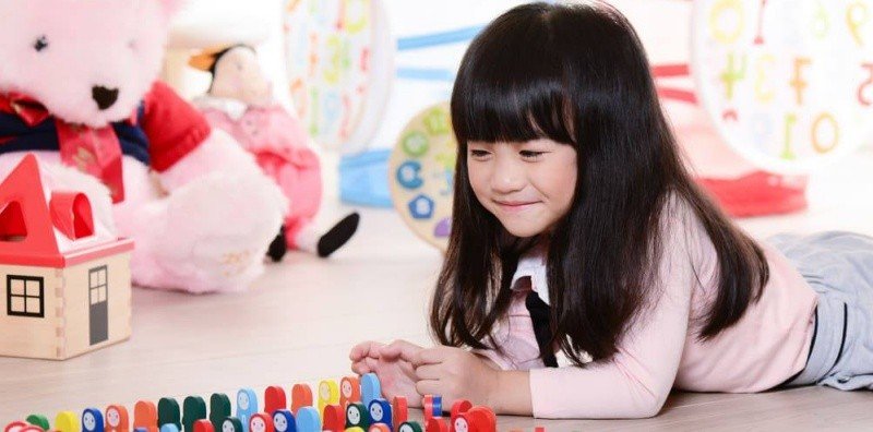 Games to Play With Kids Indoors: 8 Fun Games You Can Play When You're Too Tired to Move
