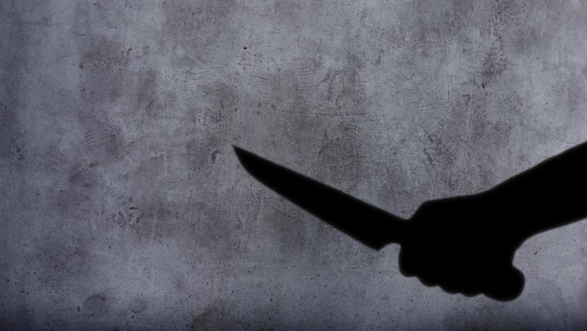 Woman murders man in Beach Road flat! Police investigations ongoing!