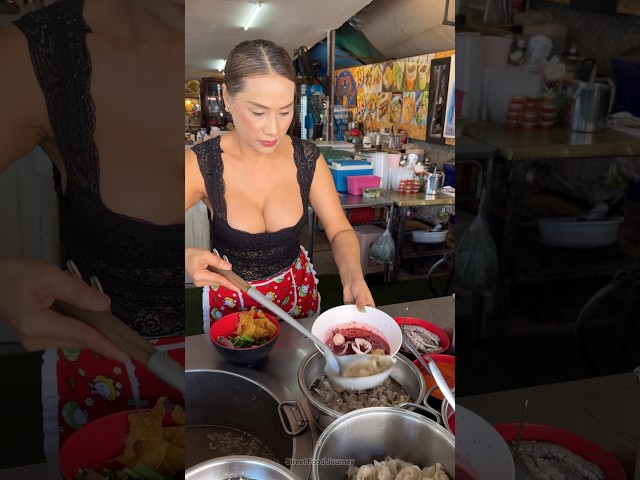 Pretty Model Cooks Delicious Tom Yum Seafood - Thai Street Food