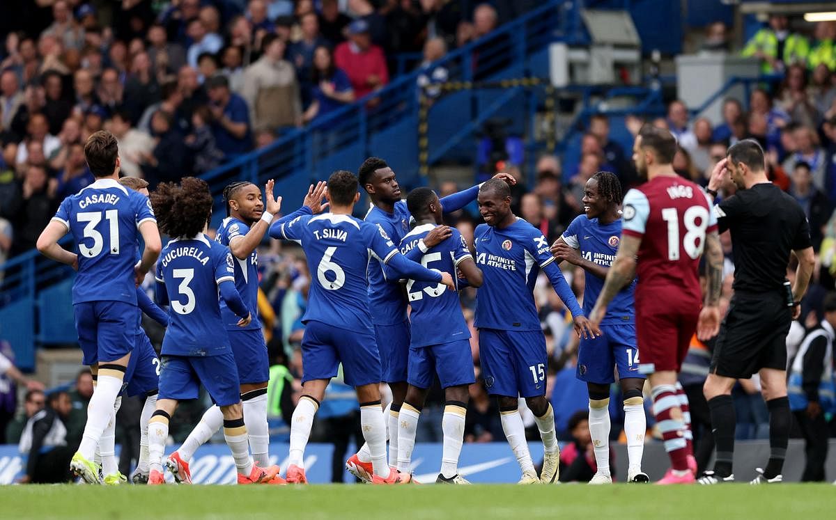 Chelsea boost European chances with 5-0 drubbing of West Ham