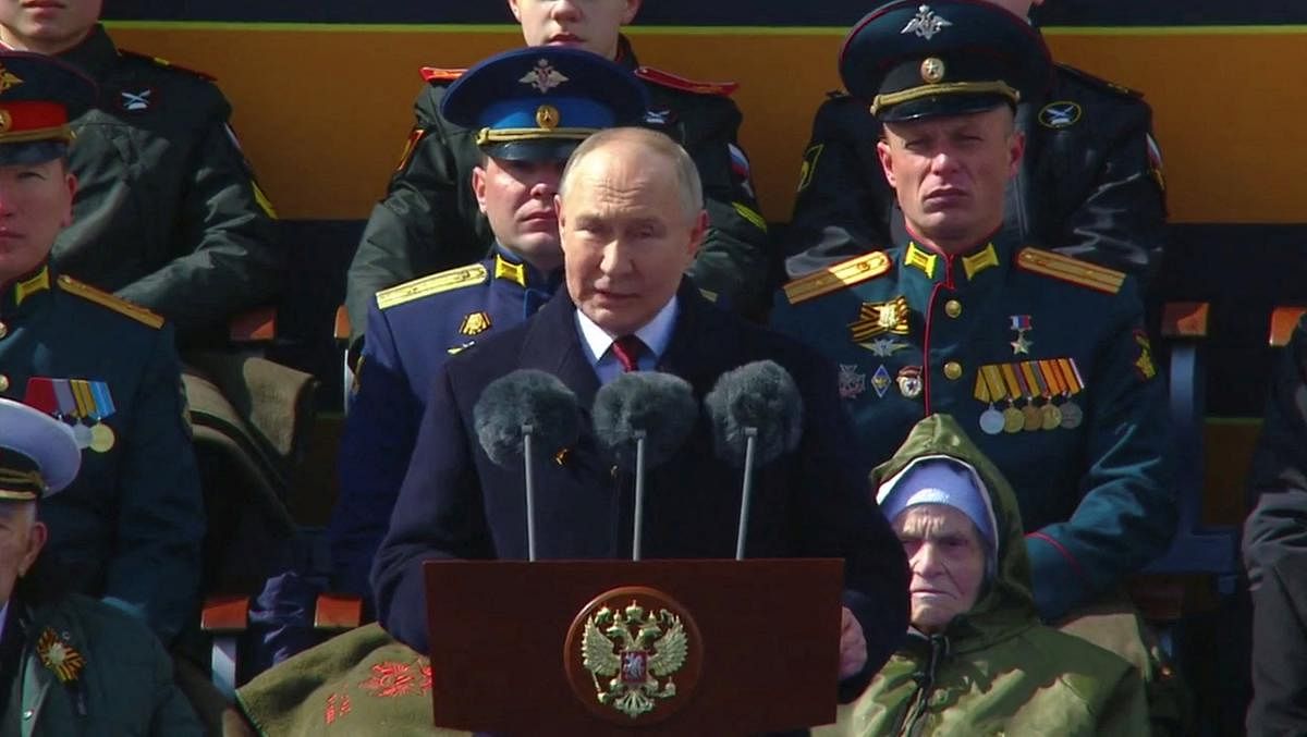 Putin warns of global clash as Russia marks victory in World War II