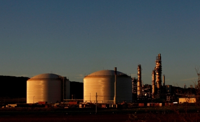 Australia unveils plans to keep burning gas beyond 2050Aust