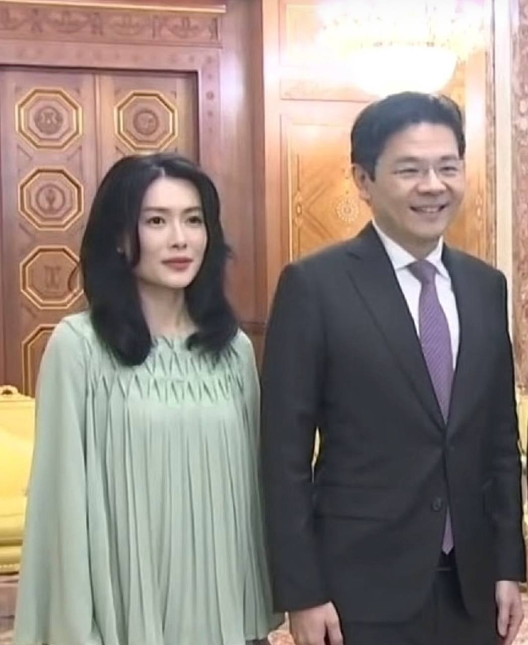 Wife Of PM Lawrence Wong Is So Pretty, Netizens Are Saying She Looks Like A "Korean Actress”