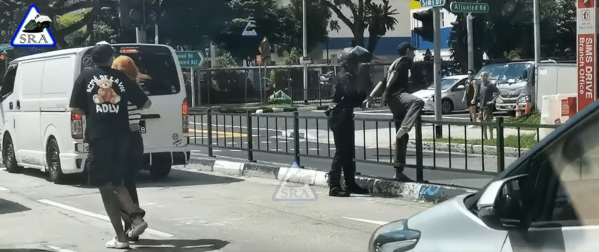 Man hid drugs and samurai sword in his car! BUT he got scared when he saw the police, so he...