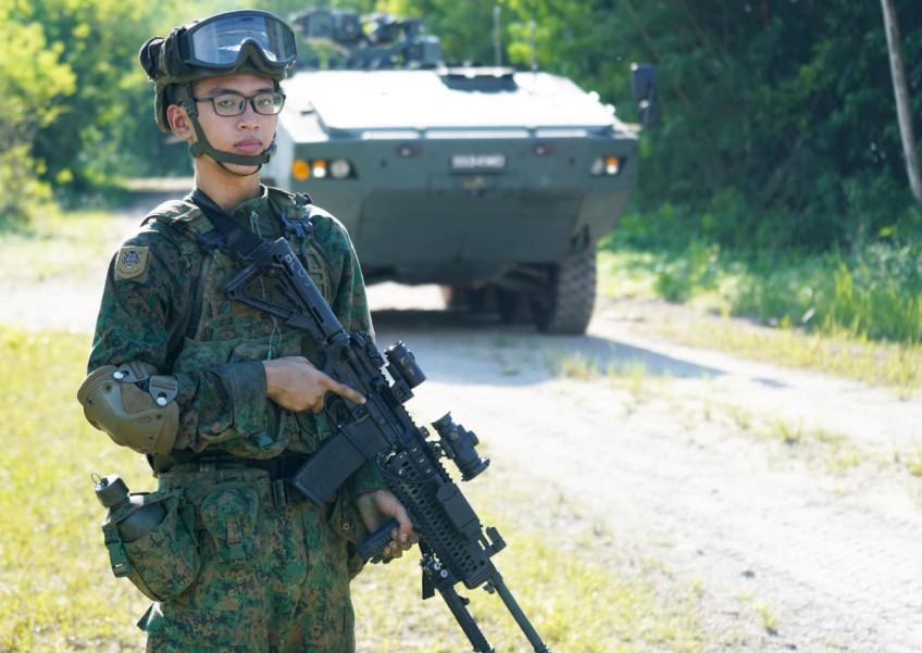 Singapore Army replaces SAW Ultimax 100 with new light machine gun