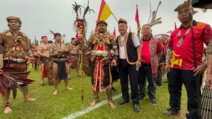 Persatuan Tambak Baya named Lundu District Gawai Dayak Procession’s top contingent