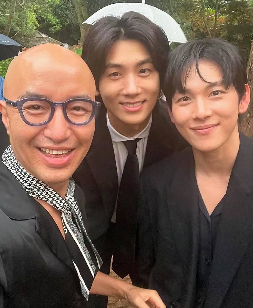 All 15 current and former Super Junior and sub-unit members reunite at Ryeowook's wedding
