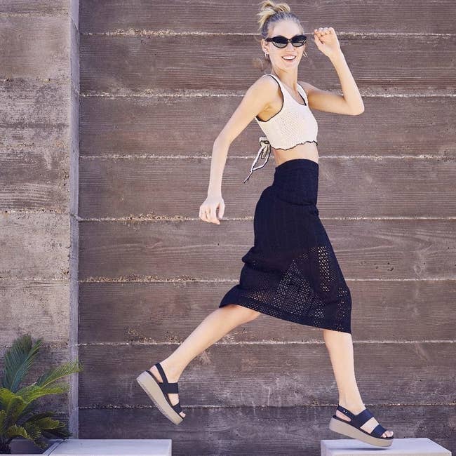 20 Pairs Of Comfy Shoes That’ll Help You Keep Up With Your Travel Group This Summer