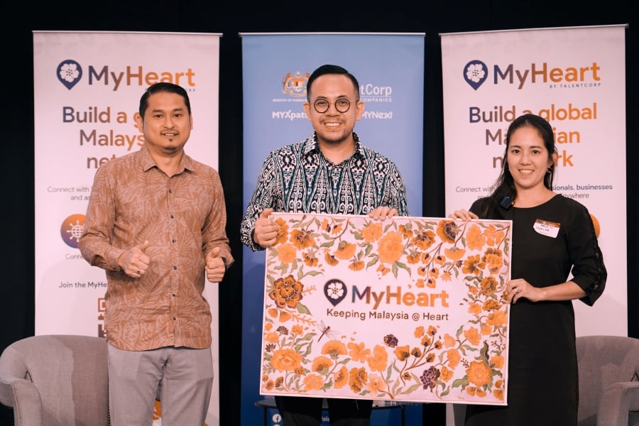 Malaysian talents abroad receive pledge of financial support for contributions back home [WATCH]