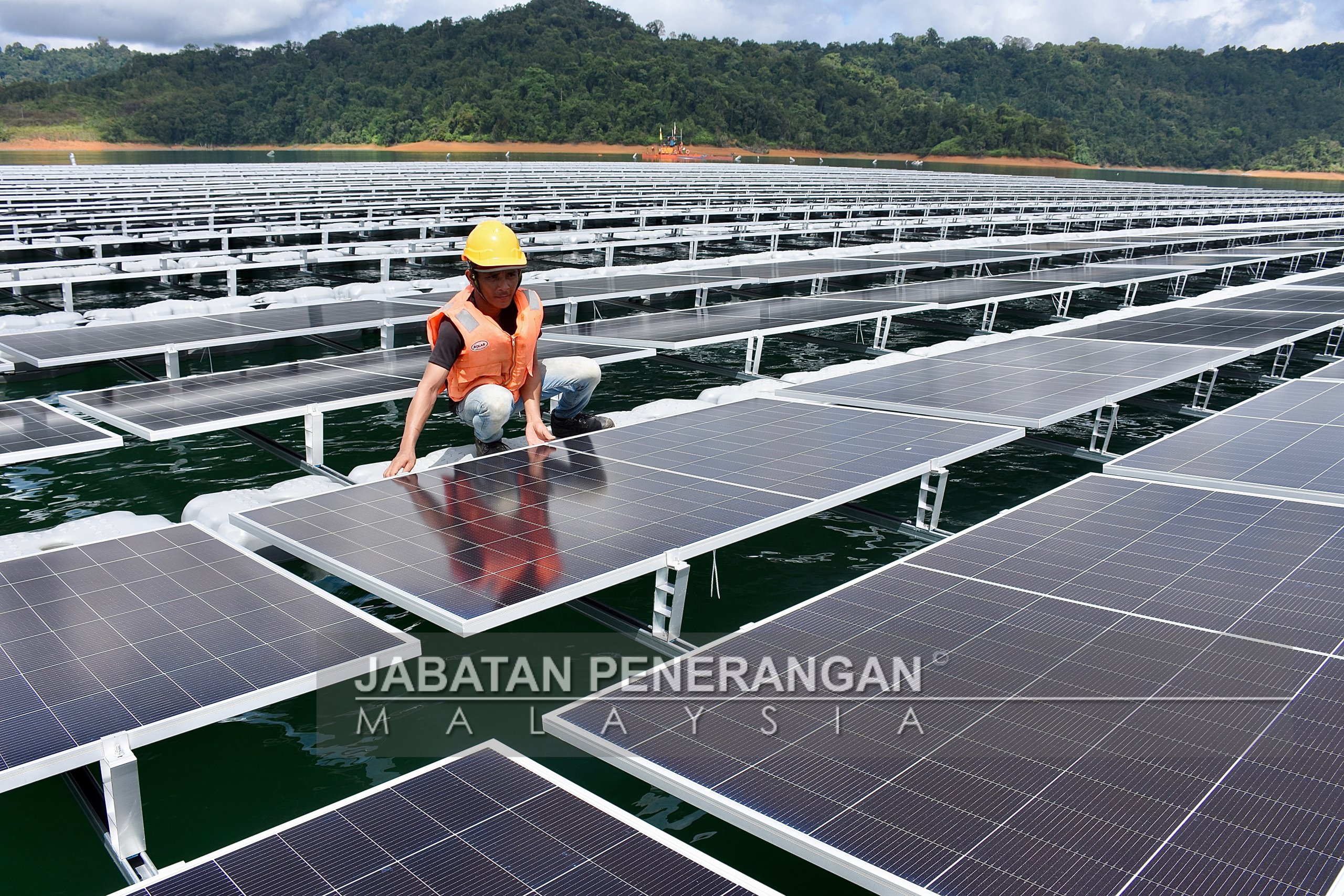 SEB exploring second phase of Batang Ai floating solar project, may deploy technology to Bakun and Murum