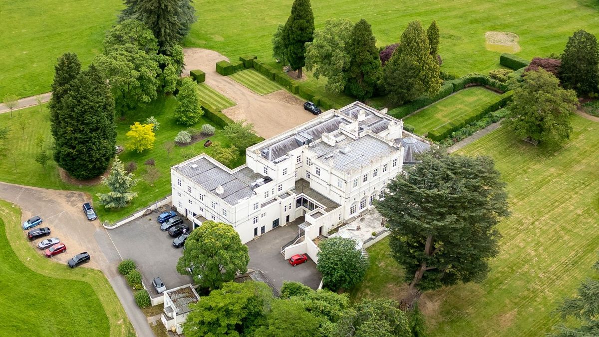 King Charles 'has bold £1m-a-year plan for Royal Lodge once he's kicked out Prince Andrew'