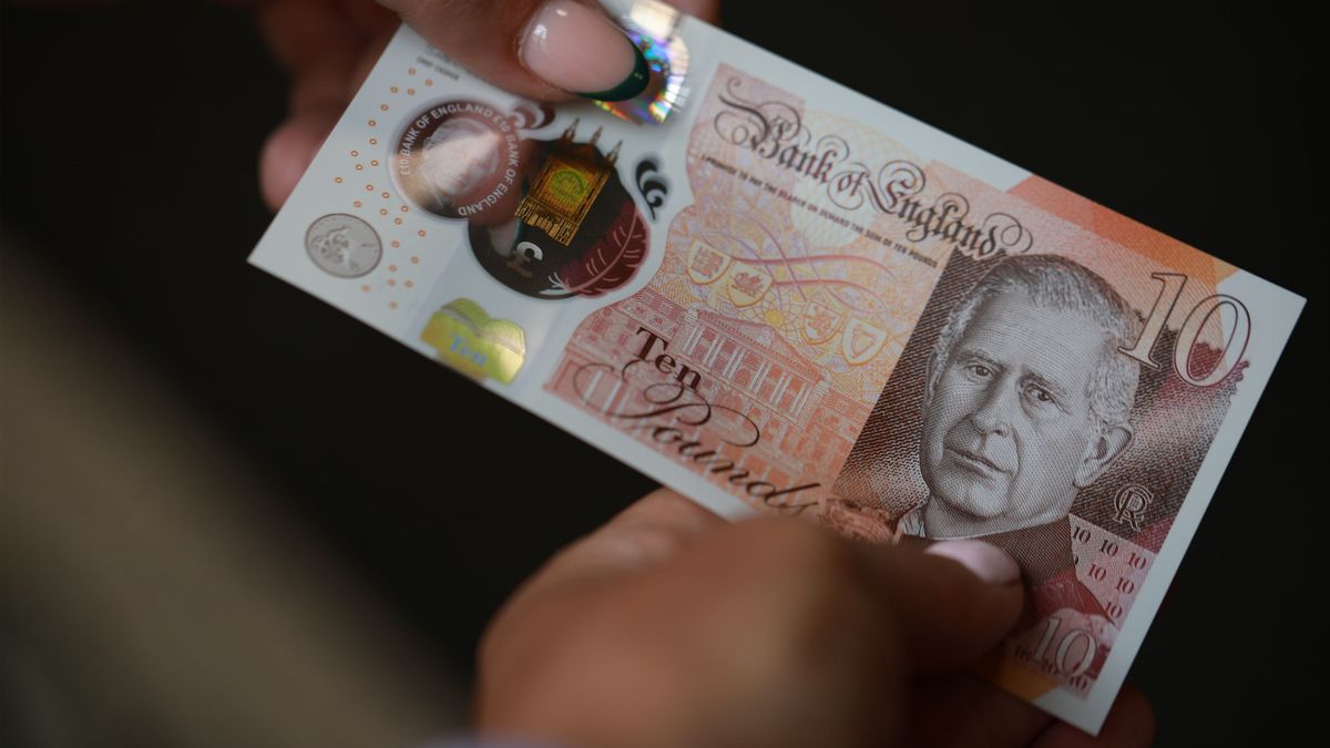 Bank issues urgent warning over new King Charles notes as scammers strike