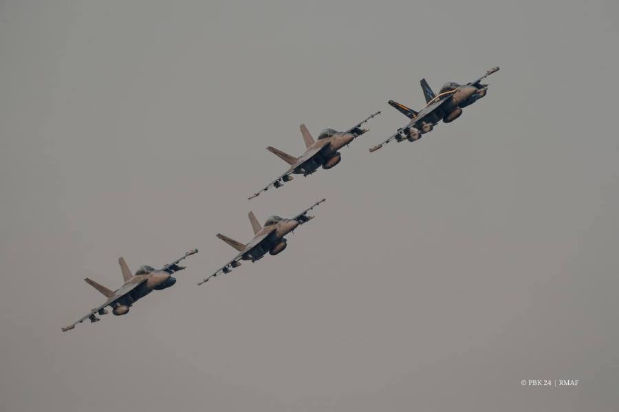 RMAF Hornet's eye-catching livery draws crowd at Aussie air combat exercise