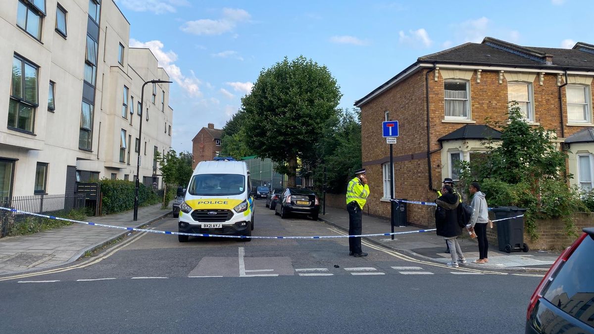 Hackney stabbing: Heartbreaking reason victim, 15, was outside before being 'jumped'