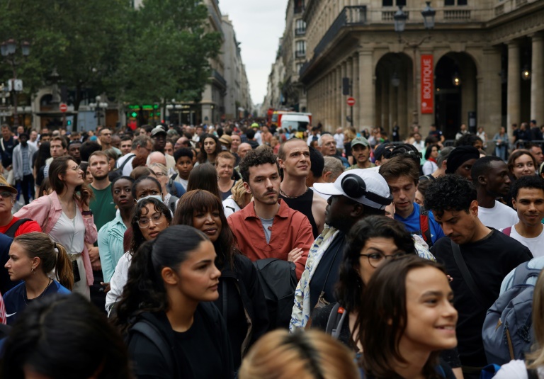 Long queues, ticketing problems ahead of Paris opening ceremony